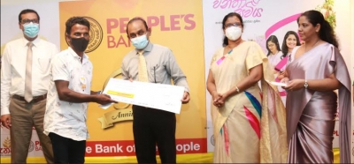 People’s Bank grants loans in Moratuwa to uplift fishing community